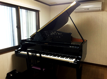 A教室・B教室 グランドピアノの部屋